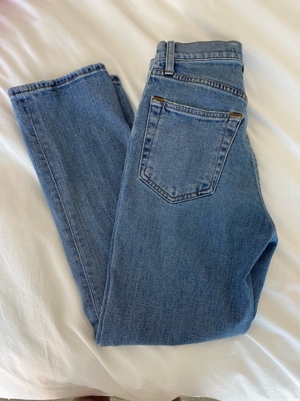Abercrombie Ultra High Rise Ankle Straight jeans